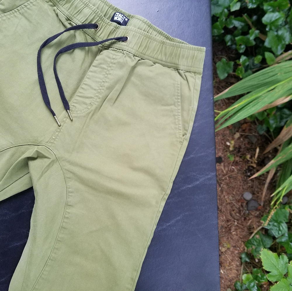 Italy Morn Olive Green Chino Joggers (Medium)